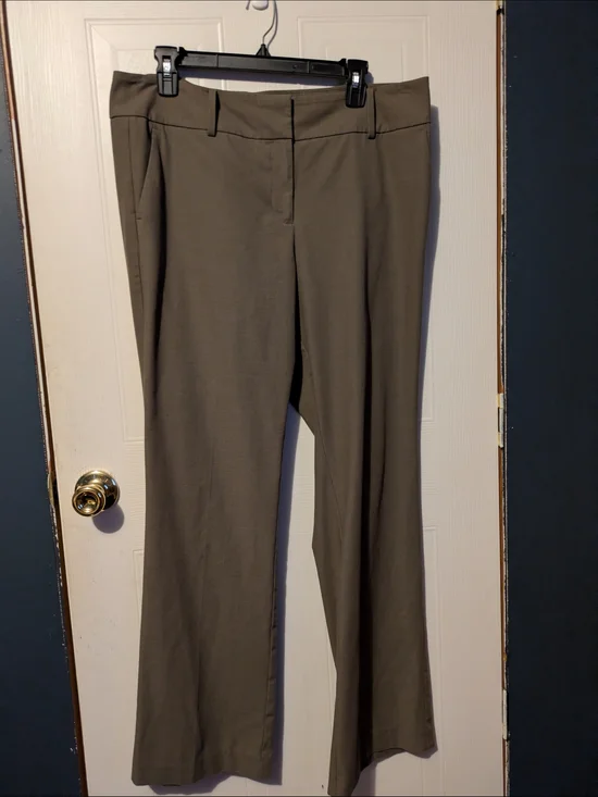 Ann Taylor Factory Olive Green Women's Pant Suit - Classic Jacket & Pants - Picture 5 of 7